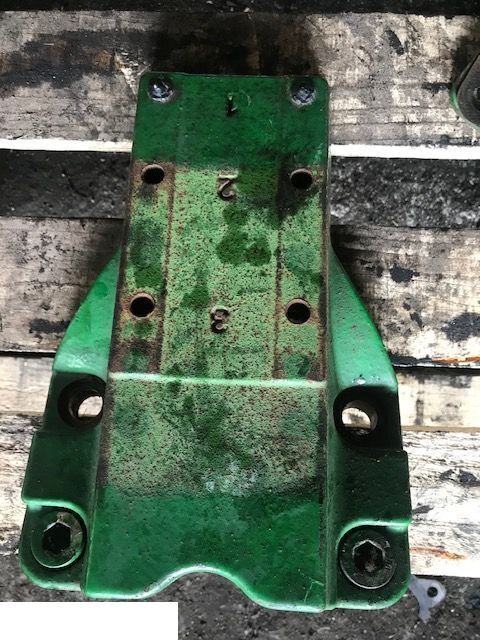 John Deere L216249 Podstawa Wspornika Błotnika John deere 6620 6630 6820 6830 6920 6930 - Fender voor Landbouwmachine: afbeelding 1 John Deere L216249 Podstawa Wspornika Błotnika John deere 6620 6630 6820 6830 6920 6930 - Fender voor Landbouwmachine: afbeelding 1