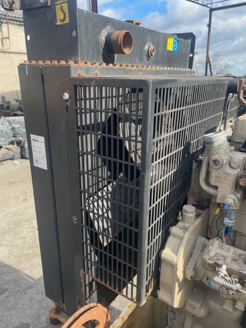 John Deere - chłodnica wody RE507890 - Radiateur voor Landbouwmachine: afbeelding 2 John Deere - chłodnica wody RE507890 - Radiateur voor Landbouwmachine: afbeelding 2