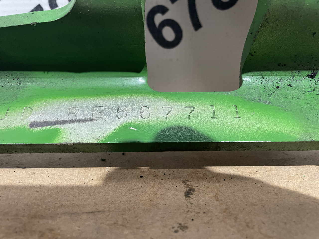 John Deere - uchwyt filtra paliwa RE567711 - Brandstoffilter voor Landbouwmachine: afbeelding 3 John Deere - uchwyt filtra paliwa RE567711 - Brandstoffilter voor Landbouwmachine: afbeelding 3