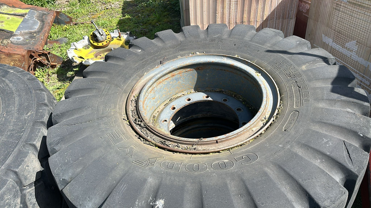 Koła felgi opony pełne - ładowarka - Liebherr Komatsu Ahlmann Volvo 25" - Velg voor Landbouwmachine: afbeelding 2 Koła felgi opony pełne - ładowarka - Liebherr Komatsu Ahlmann Volvo 25" - Velg voor Landbouwmachine: afbeelding 2
