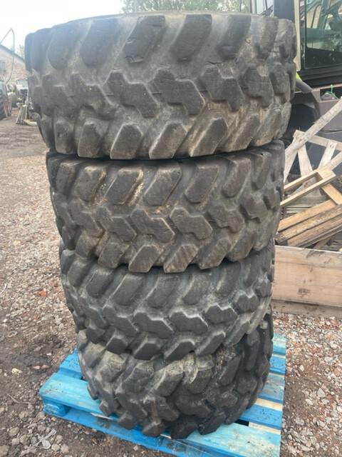 Koła opony firestone 405/70 r18 Cat 906 - Complete wiel voor Wiellader: afbeelding 1 Koła opony firestone 405/70 r18 Cat 906 - Complete wiel voor Wiellader: afbeelding 1