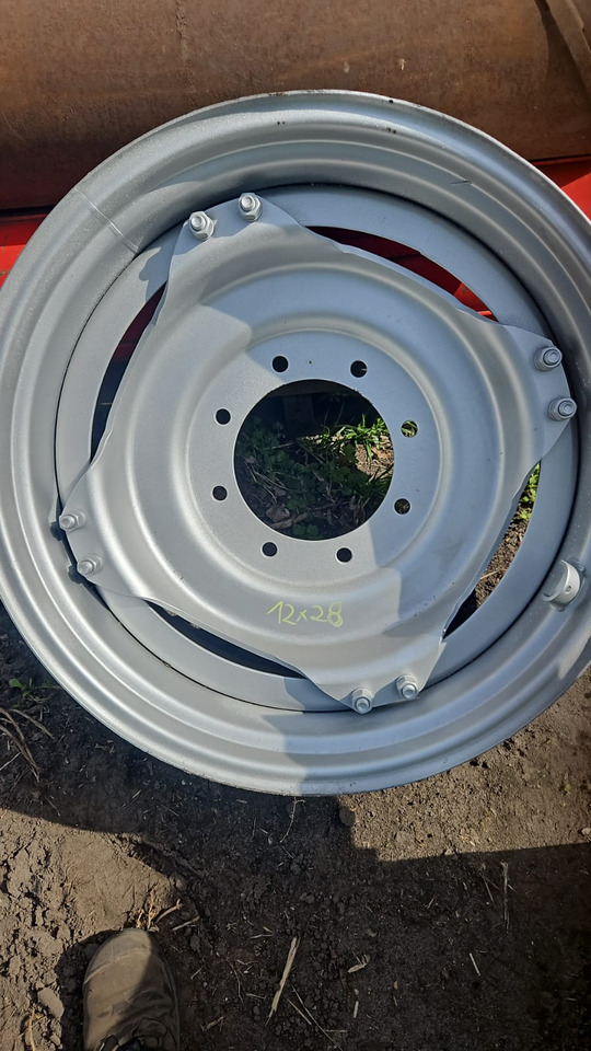 Koło felga 12X28 28" - Velg voor Landbouwmachine: afbeelding 1 Koło felga 12X28 28" - Velg voor Landbouwmachine: afbeelding 1