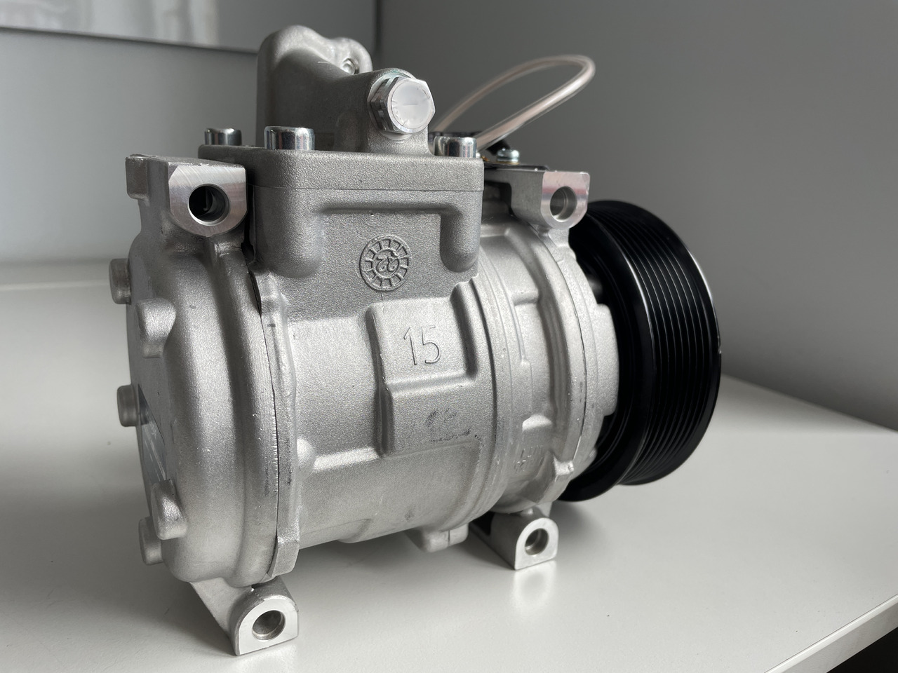 Kompresor sprężarka klimatyzacji John Deere 3000 5000 6000 7000 Claas Ares 10B17-ACE99505 - Airco compressor voor Landbouwmachine: afbeelding 3 Kompresor sprężarka klimatyzacji John Deere 3000 5000 6000 7000 Claas Ares 10B17-ACE99505 - Airco compressor voor Landbouwmachine: afbeelding 3