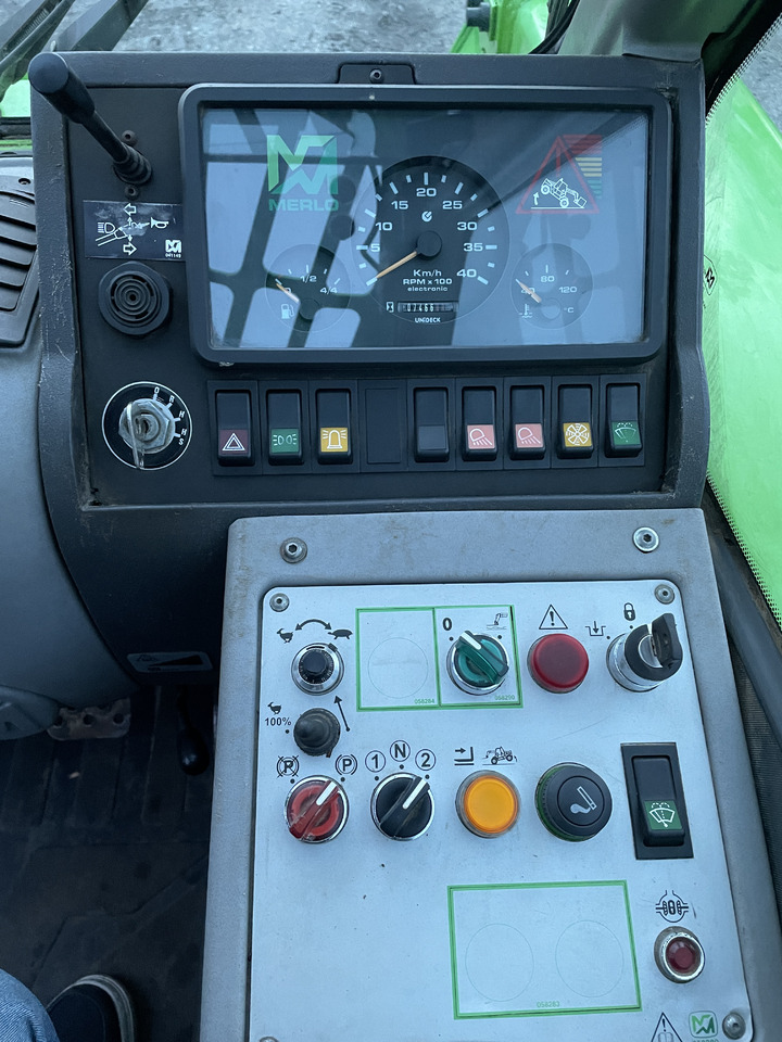 Leasing  Ładowarka teleskopowa Merlo Turbofarmer P34.7 Plus 2009r. Ładowarka teleskopowa Merlo Turbofarmer P34.7 Plus 2009r.: afbeelding 10