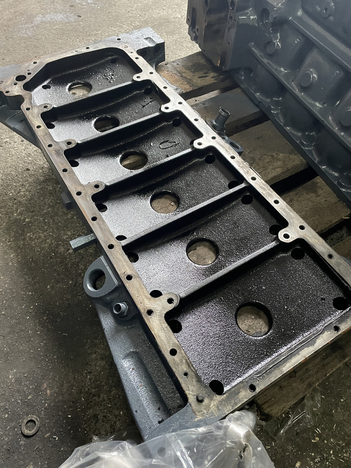 MAN Fendt 930 - kołnierz płyta miski olejowej 51.01130-1002 - Carterpan voor Landbouwmachine: afbeelding 2 MAN Fendt 930 - kołnierz płyta miski olejowej 51.01130-1002 - Carterpan voor Landbouwmachine: afbeelding 2