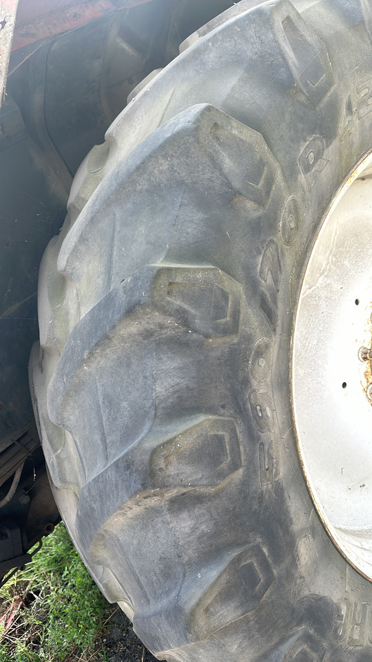 Massey Ferguson 3690 koło kompletne tylne 42 cale - Complete wiel voor Landbouwmachine: afbeelding 2 Massey Ferguson 3690 koło kompletne tylne 42 cale - Complete wiel voor Landbouwmachine: afbeelding 2