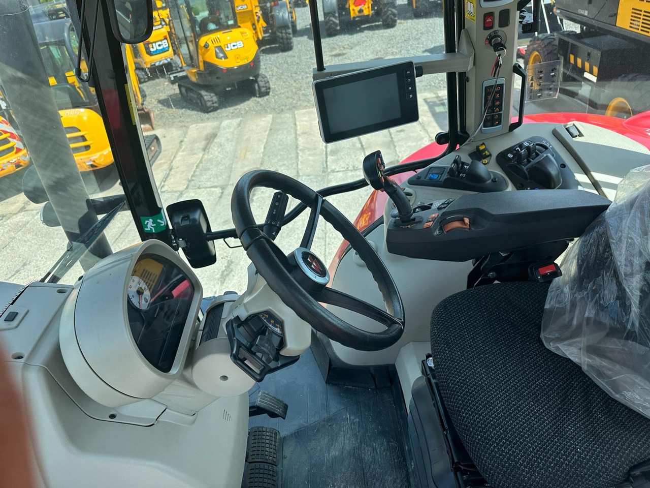 Massey Ferguson 7715S - Tractor: afbeelding 5 Massey Ferguson 7715S - Tractor: afbeelding 5