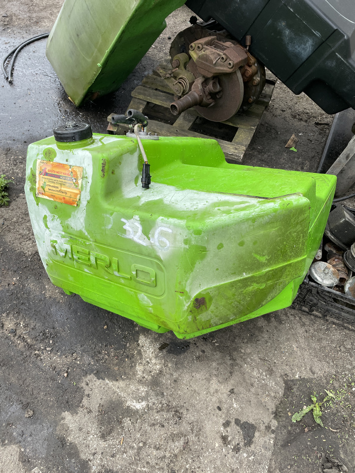 Merlo 32.6 - zbiornik paliwa bak - Brandstoftank: afbeelding 2 Merlo 32.6 - zbiornik paliwa bak - Brandstoftank: afbeelding 2