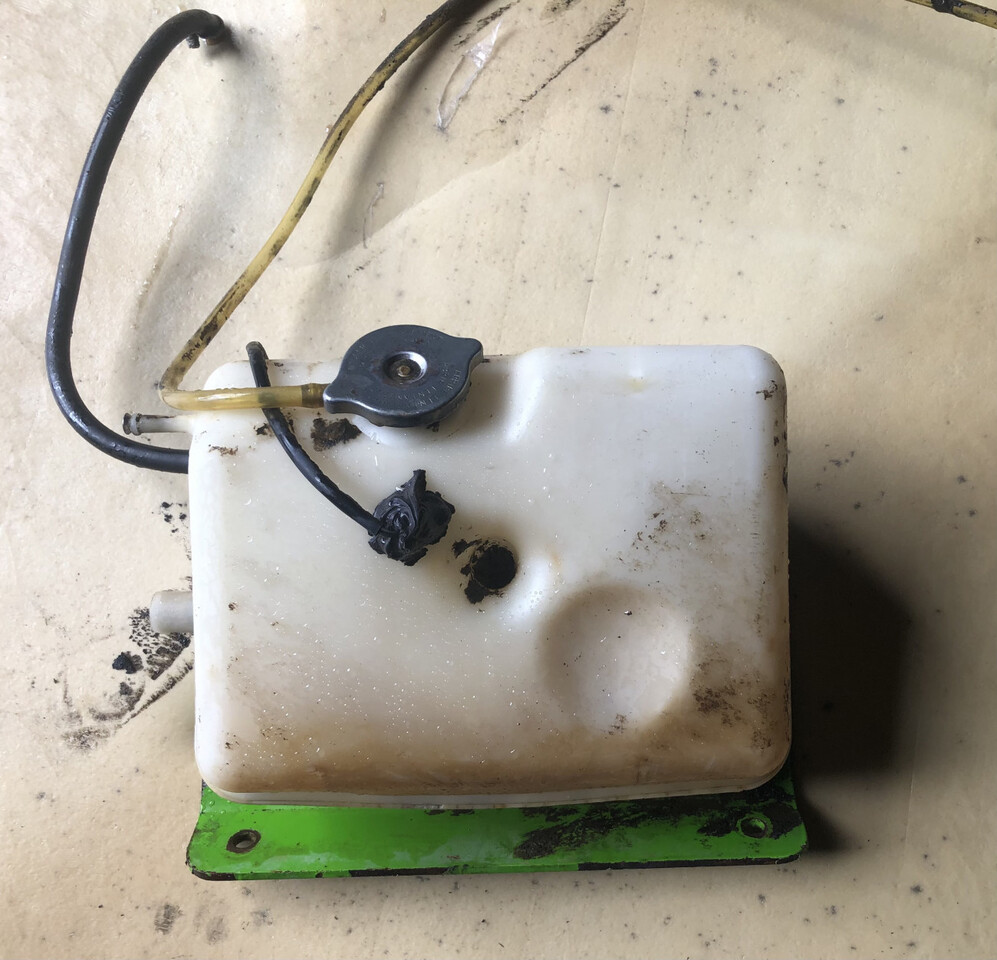 Merlo-zbiorniczek oleju jazdy/Merlo P27.9 - Hydrauliektank voor Landbouwmachine: afbeelding 1 Merlo-zbiorniczek oleju jazdy/Merlo P27.9 - Hydrauliektank voor Landbouwmachine: afbeelding 1