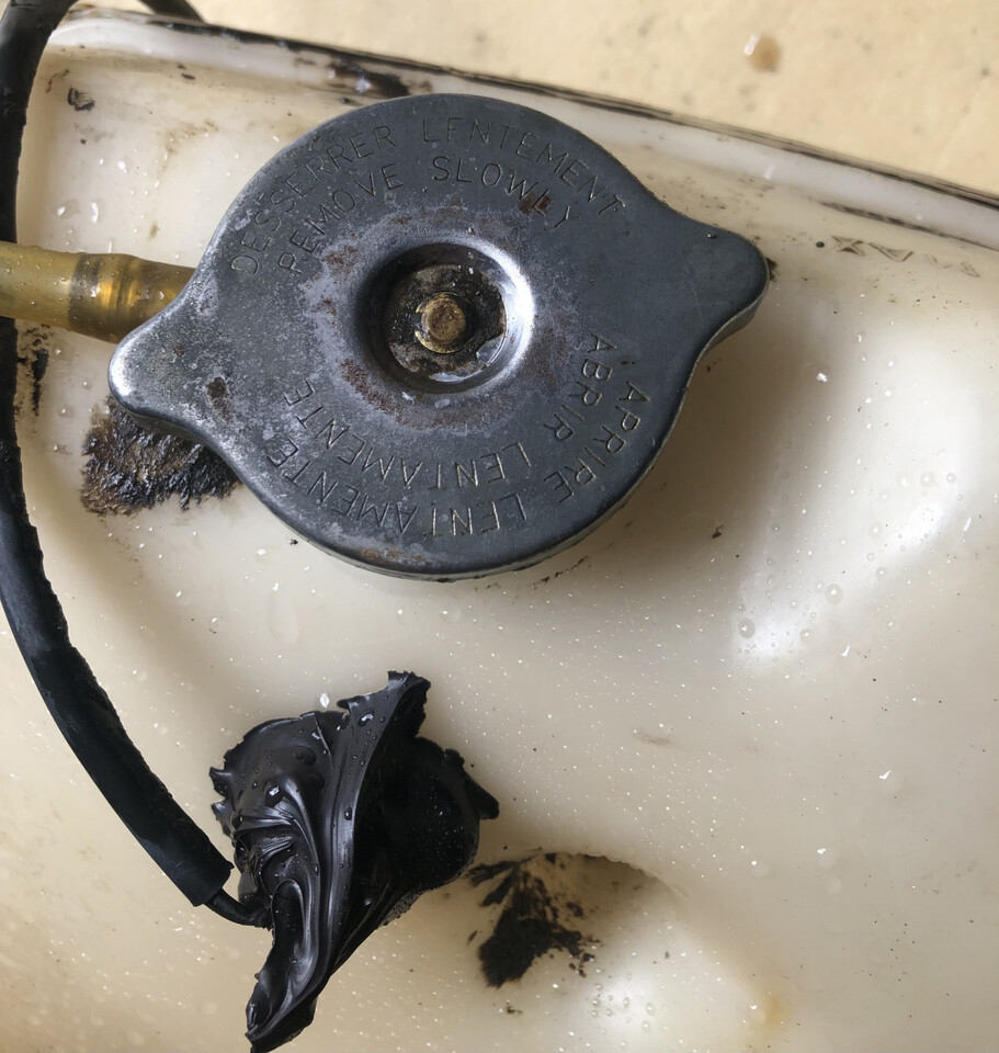 Merlo-zbiorniczek oleju jazdy/Merlo P27.9 - Hydrauliektank voor Landbouwmachine: afbeelding 2 Merlo-zbiorniczek oleju jazdy/Merlo P27.9 - Hydrauliektank voor Landbouwmachine: afbeelding 2