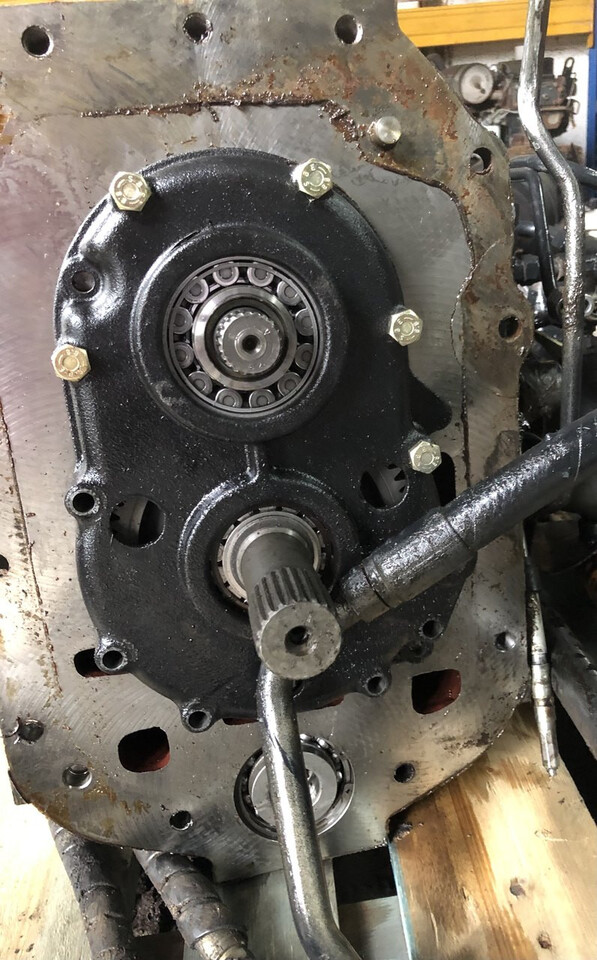 New Holland 6010-skrzynia biegów/New Holland/Case - Versnellingsbak voor Landbouwmachine: afbeelding 1 New Holland 6010-skrzynia biegów/New Holland/Case - Versnellingsbak voor Landbouwmachine: afbeelding 1