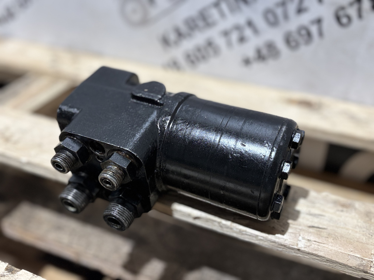 New Holland Orbitrol T6070 T6080 T6090 T7060 T7070 CASE Puma 47136607 - Stuurpomp voor Landbouwmachine: afbeelding 3 New Holland Orbitrol T6070 T6080 T6090 T7060 T7070 CASE Puma 47136607 - Stuurpomp voor Landbouwmachine: afbeelding 3