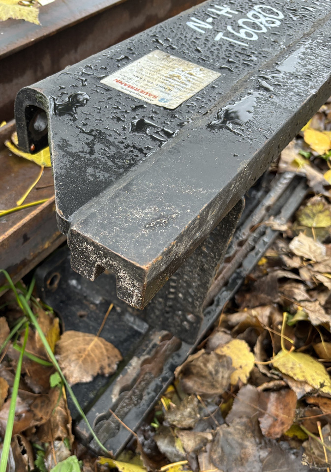 New Holland T6080 Rama Zaczepu Szyna Sauermann HS 78-NH HS 780-NH - Carrosserie en exterieur voor Landbouwmachine: afbeelding 2 New Holland T6080 Rama Zaczepu Szyna Sauermann HS 78-NH HS 780-NH - Carrosserie en exterieur voor Landbouwmachine: afbeelding 2