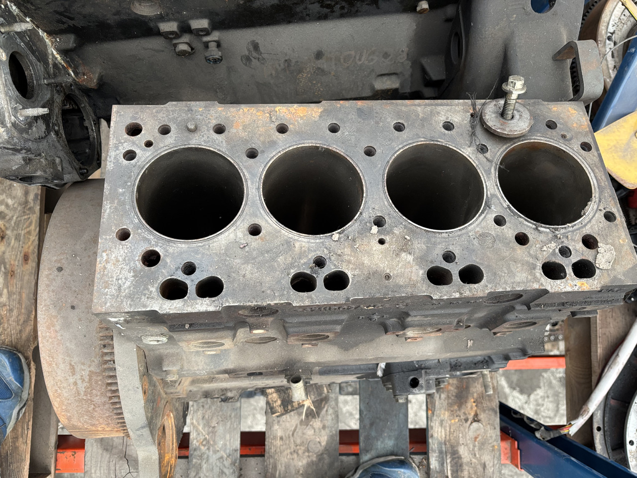 Perkins 1004 1004-40T Silnik Blok Silnika Koło Zamachowe Wał CZĘŚCI 3711DO2A/8 - Vliegwiel voor Landbouwmachine: afbeelding 1 Perkins 1004 1004-40T Silnik Blok Silnika Koło Zamachowe Wał CZĘŚCI 3711DO2A/8 - Vliegwiel voor Landbouwmachine: afbeelding 1