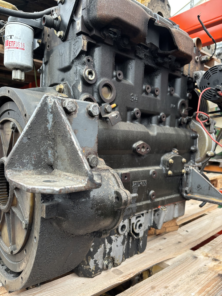 Perkins RE38152 Silnik RE 1104C-44 CZĘŚCI - Motor voor Bouwmachine: afbeelding 3 Perkins RE38152 Silnik RE 1104C-44 CZĘŚCI - Motor voor Bouwmachine: afbeelding 3
