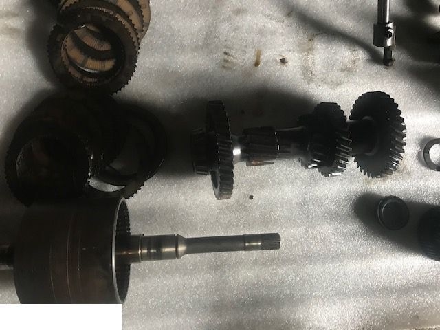 Skrzynia Manitou - Części Com-T4-2012 - Versnellingsbak en onderdelen voor Landbouwmachine: afbeelding 2 Skrzynia Manitou - Części Com-T4-2012 - Versnellingsbak en onderdelen voor Landbouwmachine: afbeelding 2