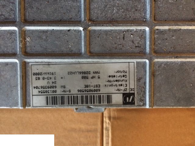Sterownik skrzyni biegów zf 5 hp 500 , zf EST-18E - ECU voor Landbouwmachine: afbeelding 1 Sterownik skrzyni biegów zf 5 hp 500 , zf EST-18E - ECU voor Landbouwmachine: afbeelding 1