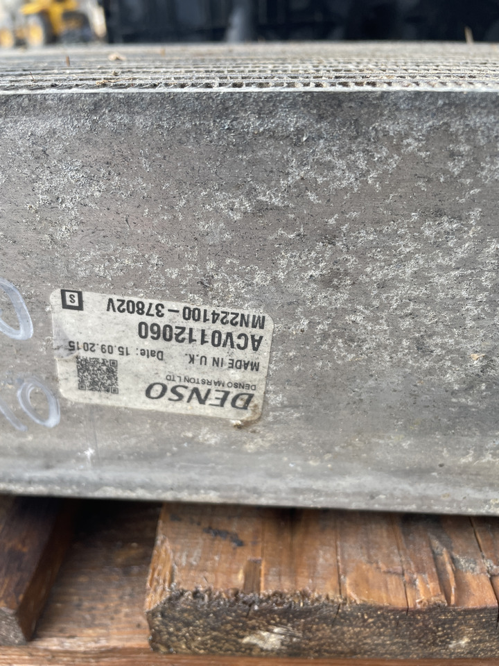 Valtra T144 T154 T174 T194 T214 T234 - chłodnica ACV0118540 - Radiateur voor Bouwmachine: afbeelding 2 Valtra T144 T154 T174 T194 T214 T234 - chłodnica ACV0118540 - Radiateur voor Bouwmachine: afbeelding 2
