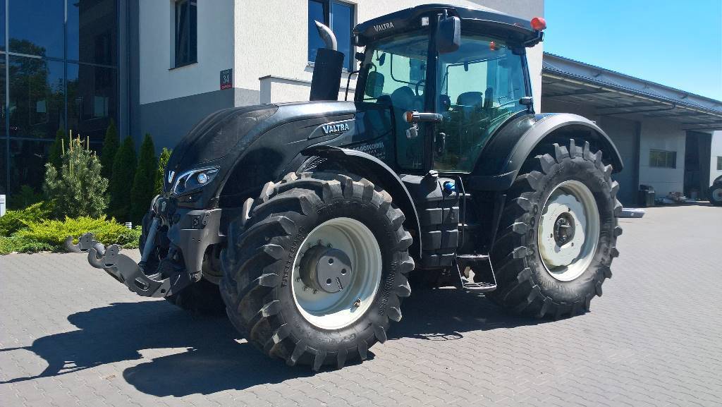 Valtra s394 - Felgi - Velg voor Landbouwmachine: afbeelding 1 Valtra s394 - Felgi - Velg voor Landbouwmachine: afbeelding 1