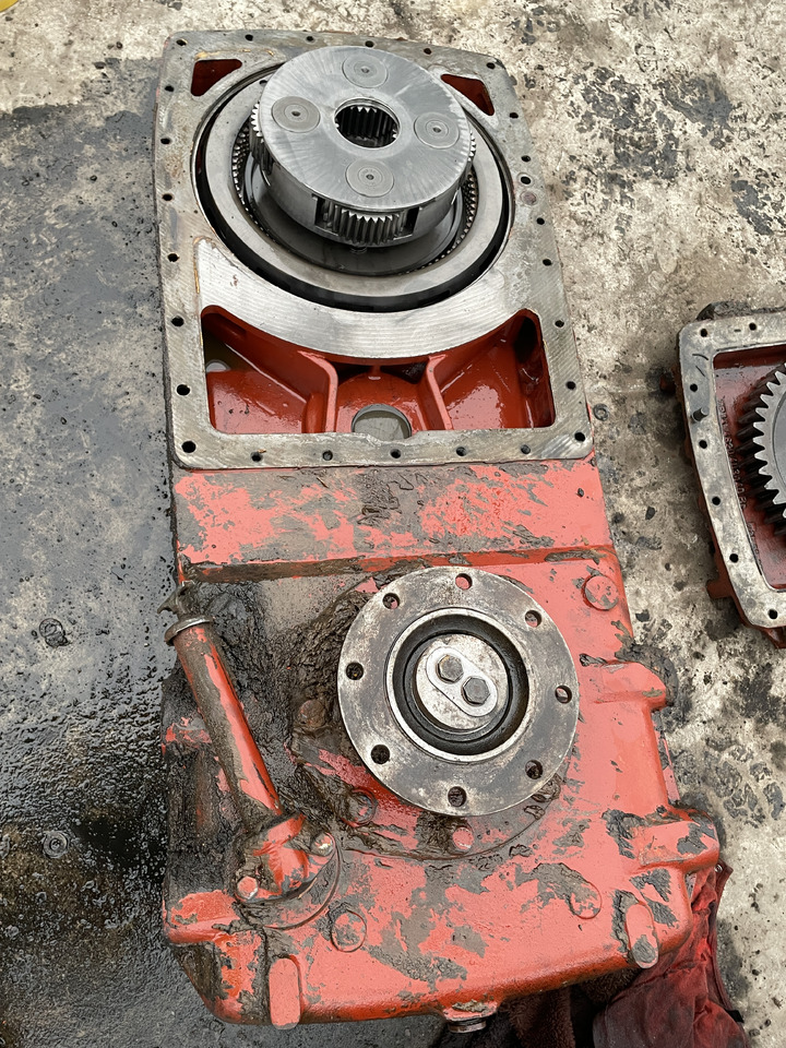 ZF 4PW45H1 Zettelmayer Volvo - skrzynia biegów - obudowa - Versnellingsbak voor Landbouwmachine: afbeelding 1 ZF 4PW45H1 Zettelmayer Volvo - skrzynia biegów - obudowa - Versnellingsbak voor Landbouwmachine: afbeelding 1