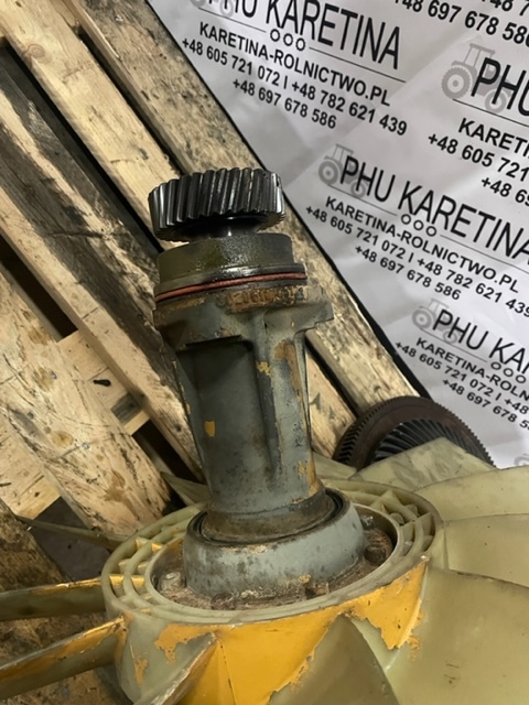 Odstawa wentylatora Liebherr D914/D916 , L04124 Liebherr L551 - Ventilator voor Bouwmachine: afbeelding 1 Odstawa wentylatora Liebherr D914/D916 , L04124 Liebherr L551 - Ventilator voor Bouwmachine: afbeelding 1