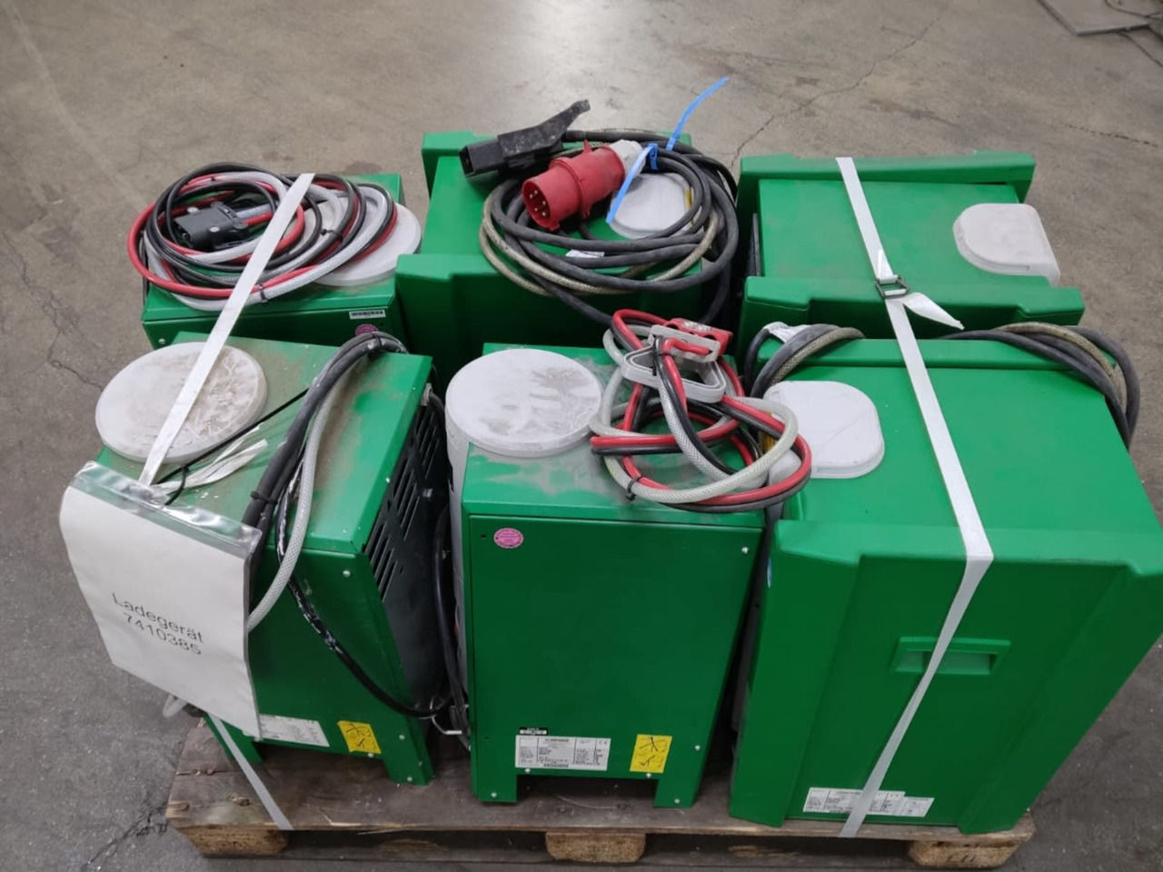 Battery Charger Package 6 pieces - Elektrisch systeem voor Intern transport: afbeelding 4 Battery Charger Package 6 pieces - Elektrisch systeem voor Intern transport: afbeelding 4