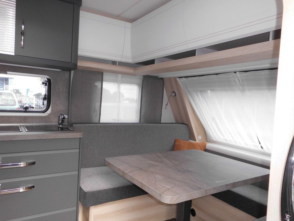 Hobby De Luxe 495 WFB 2026 AUTARK Ambiente 1800kg.++ - Caravan: afbeelding 5 Hobby De Luxe 495 WFB 2026 AUTARK Ambiente 1800kg.++ - Caravan: afbeelding 5