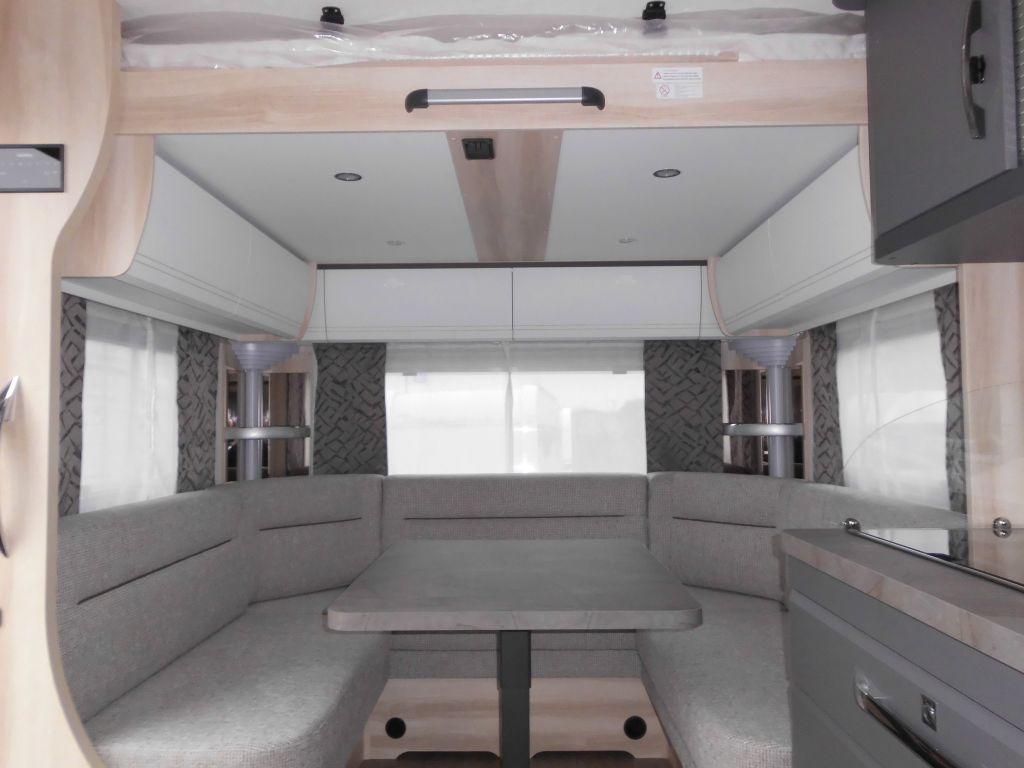 Hobby De Luxe 515 UHL mit Extras, Lagerabverkauf! - Caravan: afbeelding 1 Hobby De Luxe 515 UHL mit Extras, Lagerabverkauf! - Caravan: afbeelding 1