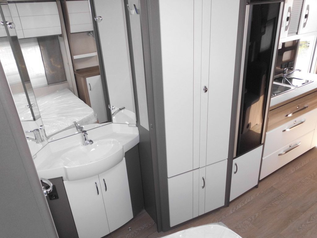 Caravan Hobby Excellent Edition 650 UMFe PICO AUTARK, FBH 2200: afbeelding 14 Caravan Hobby Excellent Edition 650 UMFe PICO AUTARK, FBH 2200: afbeelding 14