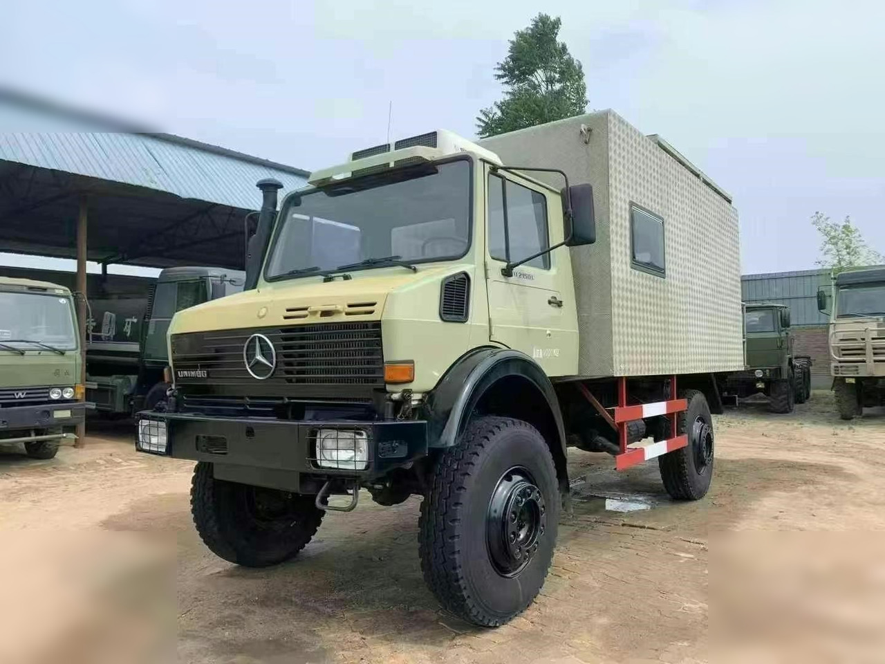 1995 MERCEDES-BENZ UNIMOG 2150 - Chassis vrachtwagen: afbeelding 1 1995 MERCEDES-BENZ UNIMOG 2150 - Chassis vrachtwagen: afbeelding 1
