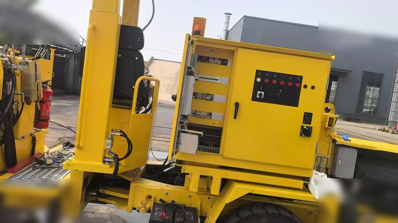 2014 ATLAS COPCO BOOMER 281 - Horizontaal gestuurd boren: afbeelding 2 2014 ATLAS COPCO BOOMER 281 - Horizontaal gestuurd boren: afbeelding 2