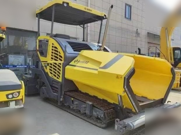2021 BOMAG BF880C - Asfaltafwerkmachine: afbeelding 2 2021 BOMAG BF880C - Asfaltafwerkmachine: afbeelding 2