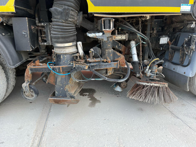 Veegwagen DAF LF 55.180 4x2 Schmidt SK 600 Dual LP: afbeelding 12