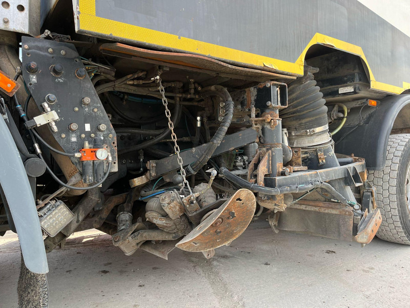 Veegwagen DAF LF 55.180 4x2 Schmidt SK 600 Dual LP: afbeelding 13