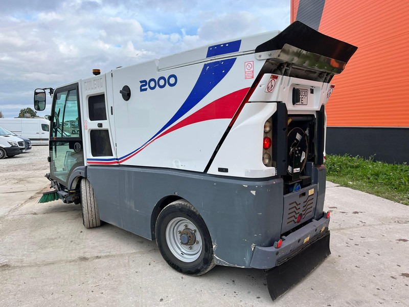 Veegwagen Dulevo 2000 SKY FIRST REGISTRATION 09.2015: afbeelding 8 Veegwagen Dulevo 2000 SKY FIRST REGISTRATION 09.2015: afbeelding 8