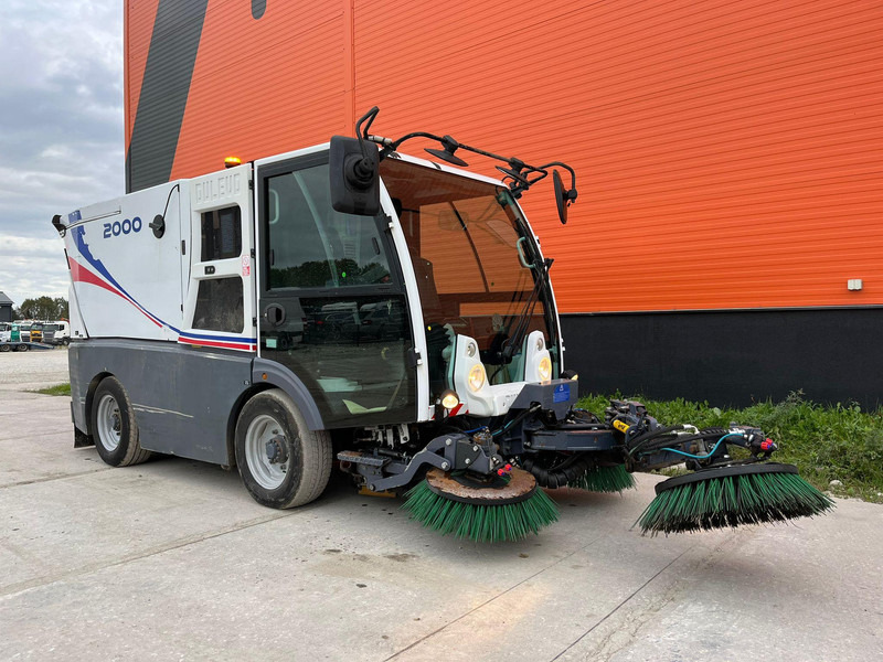 Dulevo 2000 SKY HYDRAULIC ISSUES !! - Veegwagen: afbeelding 4 Dulevo 2000 SKY HYDRAULIC ISSUES !! - Veegwagen: afbeelding 4