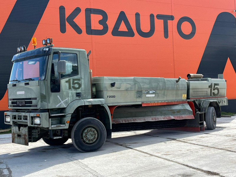 Iveco Fresia F 2000 4x4 SNOW PLOW / BROOM / BLOWER - Veegwagen: afbeelding 1 Iveco Fresia F 2000 4x4 SNOW PLOW / BROOM / BLOWER - Veegwagen: afbeelding 1