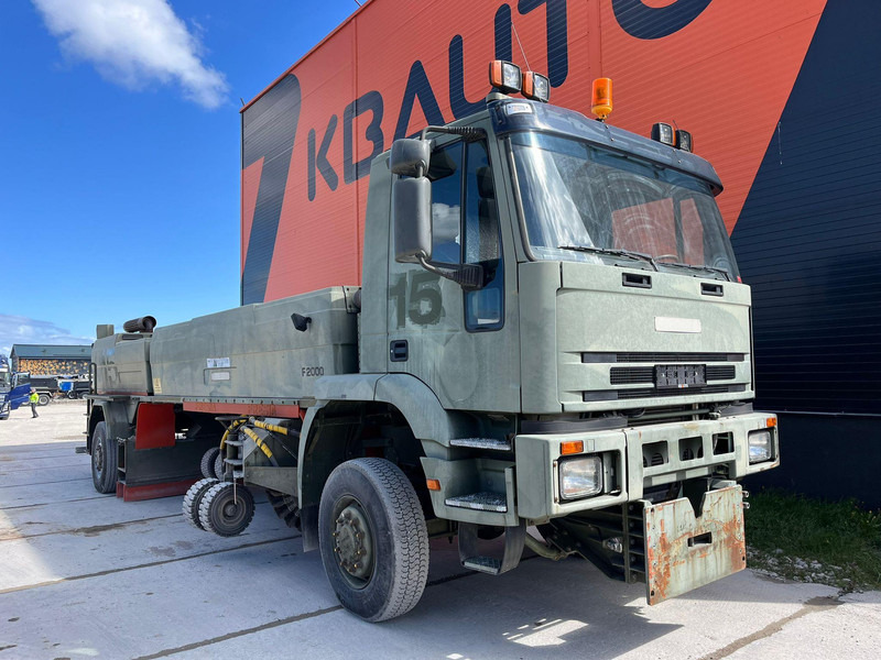 Iveco Fresia F 2000 4x4 SNOW PLOW / BROOM / BLOWER - Veegwagen: afbeelding 4 Iveco Fresia F 2000 4x4 SNOW PLOW / BROOM / BLOWER - Veegwagen: afbeelding 4