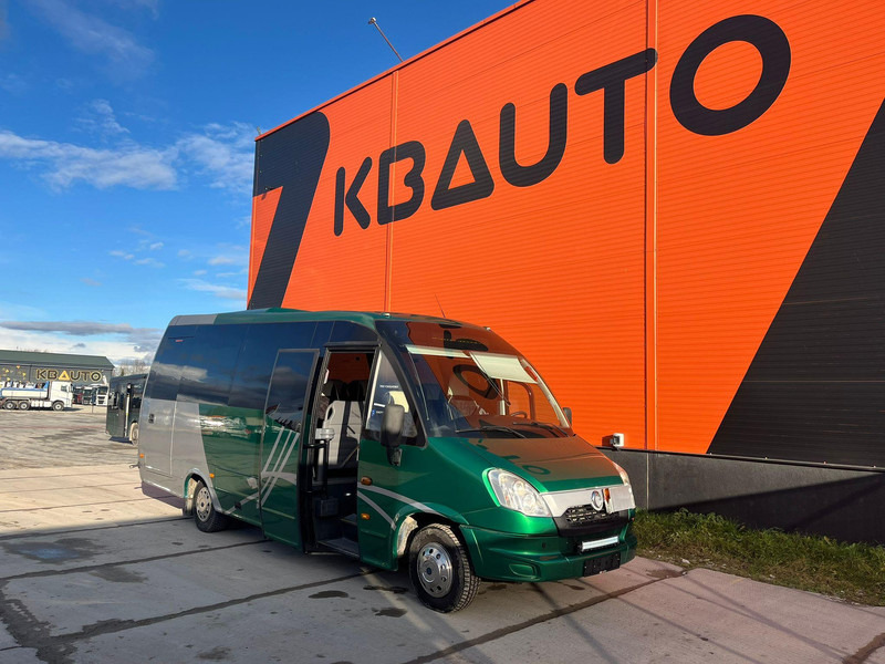 Iveco Indcar Wing 4x2 23 SEATS / AC / WEBASTO - Minibus, Personenvervoer: afbeelding 1 Iveco Indcar Wing 4x2 23 SEATS / AC / WEBASTO - Minibus, Personenvervoer: afbeelding 1