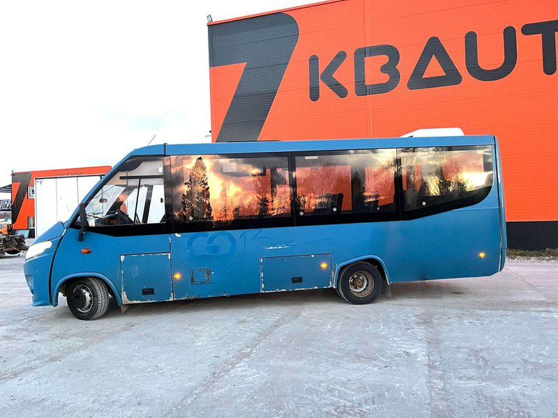Iveco Kapena Thesi 5 PCS AVAILABLE /EURO 6 / 27 SEATS+5 STANDING / AC / AUXILIARY HEATING - Minibus, Personenvervoer: afbeelding 4 Iveco Kapena Thesi 5 PCS AVAILABLE /EURO 6 / 27 SEATS+5 STANDING / AC / AUXILIARY HEATING - Minibus, Personenvervoer: afbeelding 4