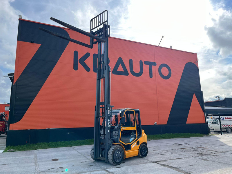 Jac CPCD 35 J RATED CAPACITY 3500 kg / LIFTING HEIGHT 4800 mm - Diesel heftruck: afbeelding 1 Jac CPCD 35 J RATED CAPACITY 3500 kg / LIFTING HEIGHT 4800 mm - Diesel heftruck: afbeelding 1
