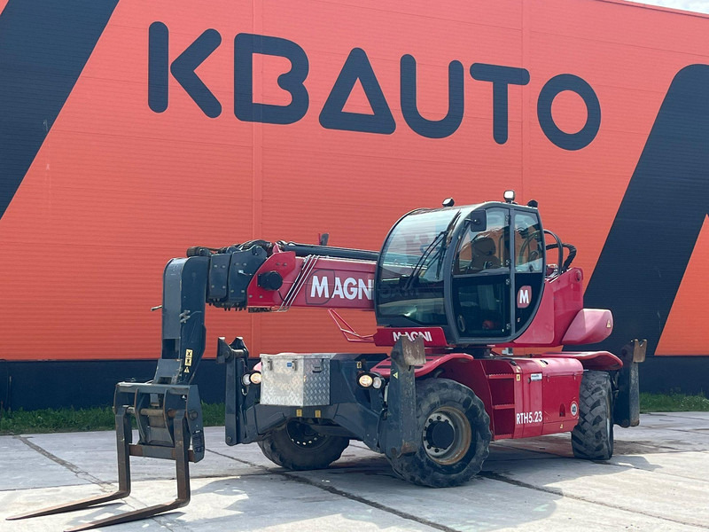 MAGNI RTH 5.23 FORKS / BUCKET / BASKET / WINCH / BOOM - Verreiker: afbeelding 1 MAGNI RTH 5.23 FORKS / BUCKET / BASKET / WINCH / BOOM - Verreiker: afbeelding 1