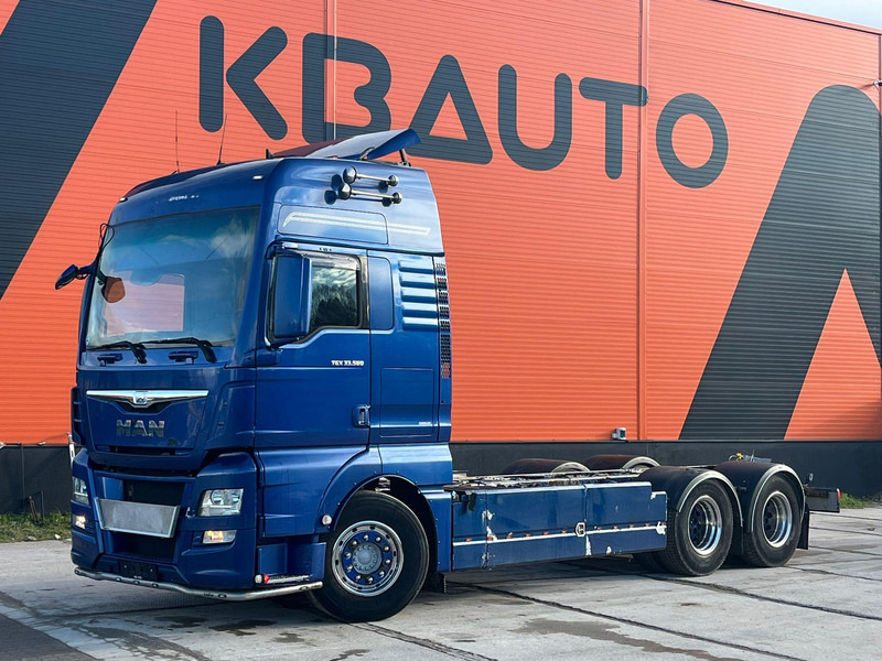 MAN TGX 33.560 6x4 CHASSIS L=6907 mm - Chassis vrachtwagen: afbeelding 1 MAN TGX 33.560 6x4 CHASSIS L=6907 mm - Chassis vrachtwagen: afbeelding 1