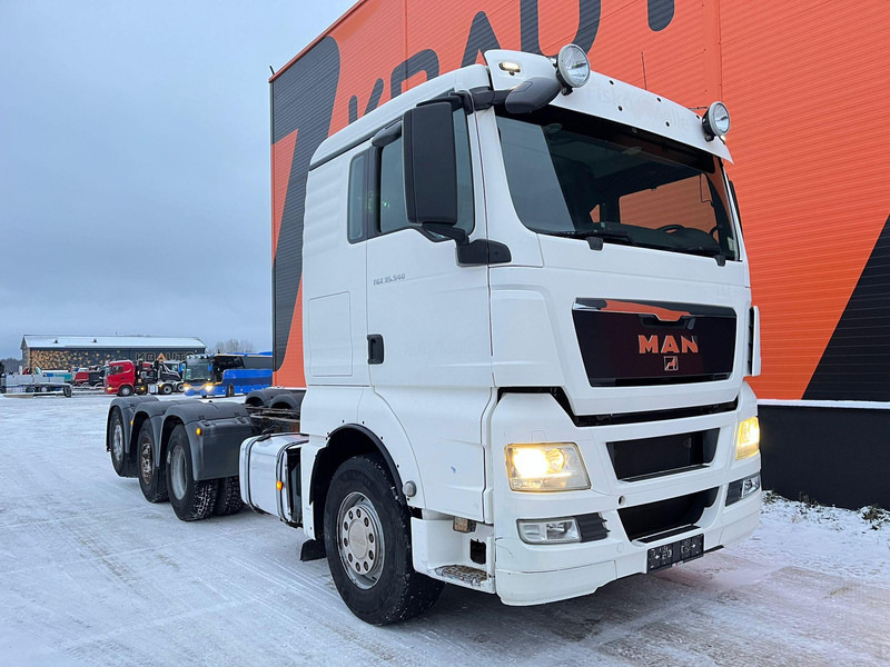 MAN TGX 35.540 8x4*4 9 TON FRONT AXLE / HYDRAULICS / PTO / INTARDER / CHASSIS L=6850 mm - Chassis vrachtwagen: afbeelding 4 MAN TGX 35.540 8x4*4 9 TON FRONT AXLE / HYDRAULICS / PTO / INTARDER / CHASSIS L=6850 mm - Chassis vrachtwagen: afbeelding 4