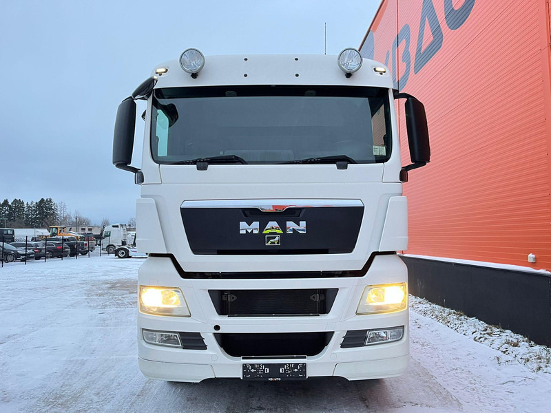 MAN TGX 35.540 8x4*4 9 TON FRONT AXLE / HYDRAULICS / PTO / INTARDER / CHASSIS L=6850 mm - Chassis vrachtwagen: afbeelding 3 MAN TGX 35.540 8x4*4 9 TON FRONT AXLE / HYDRAULICS / PTO / INTARDER / CHASSIS L=6850 mm - Chassis vrachtwagen: afbeelding 3