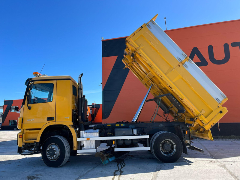 Kipper vrachtwagen Mercedes-Benz Actros 1841 4x4 SNOW PLOW EQUIPMENT / UNDERBODY SCRAPER / BOX L=4495 mm: afbeelding 9