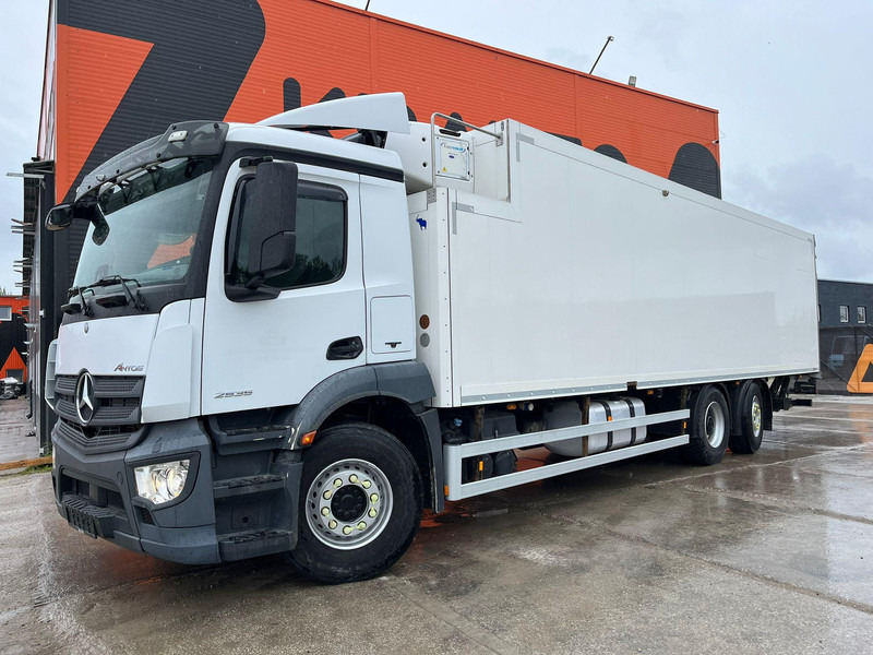 Mercedes-Benz Antos 2535 6x2*4 SUPRA 850 / BOX L=9461 mm - Koelwagen vrachtwagen: afbeelding 2 Mercedes-Benz Antos 2535 6x2*4 SUPRA 850 / BOX L=9461 mm - Koelwagen vrachtwagen: afbeelding 2