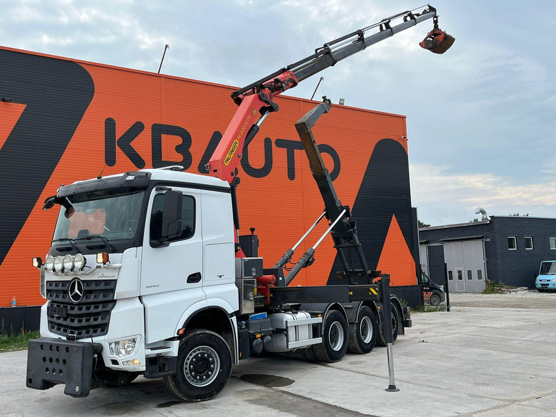 Mercedes-Benz Arocs 3242 8x4 PK22002 / RETARDER / SNOW PLOW EQUIPMENT / GRAPPLE - Haakarmsysteem vrachtwagen, Kraanwagen: afbeelding 1 Mercedes-Benz Arocs 3242 8x4 PK22002 / RETARDER / SNOW PLOW EQUIPMENT / GRAPPLE - Haakarmsysteem vrachtwagen, Kraanwagen: afbeelding 1