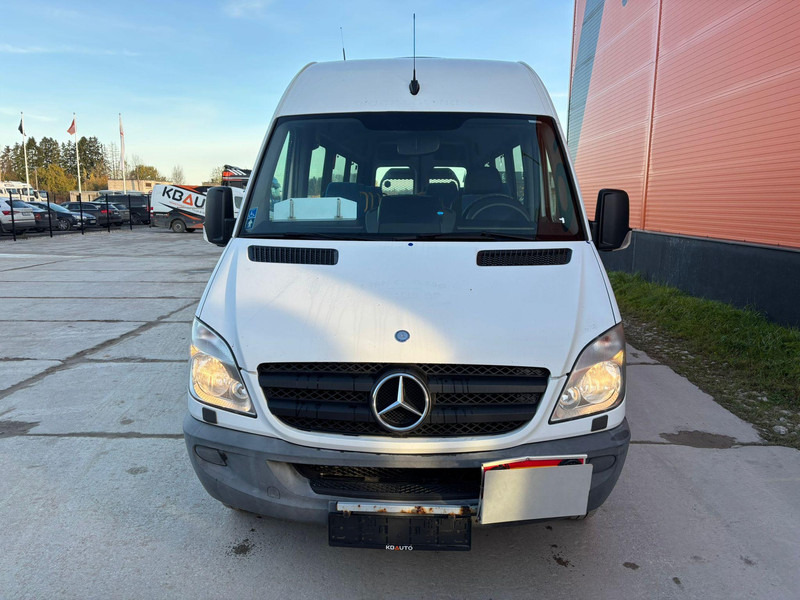 Mercedes-Benz Sprinter 516 CDI 12 SEATS / WHEELCHAIR LIFT - Minibus, Personenvervoer: afbeelding 2 Mercedes-Benz Sprinter 516 CDI 12 SEATS / WHEELCHAIR LIFT - Minibus, Personenvervoer: afbeelding 2