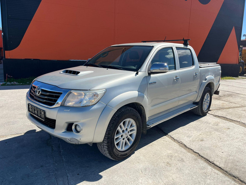 Toyota Hilux 4x4 - Personenwagen: afbeelding 2 Toyota Hilux 4x4 - Personenwagen: afbeelding 2